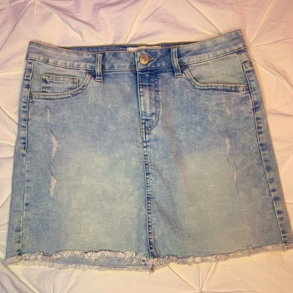 Urban | Light Wash Denim Mini Skirt - Picture 3 of 4